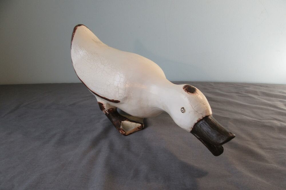 Vintage Resin Wood Look Duck White 8" Tall 12" Long Rustic Country Primitive